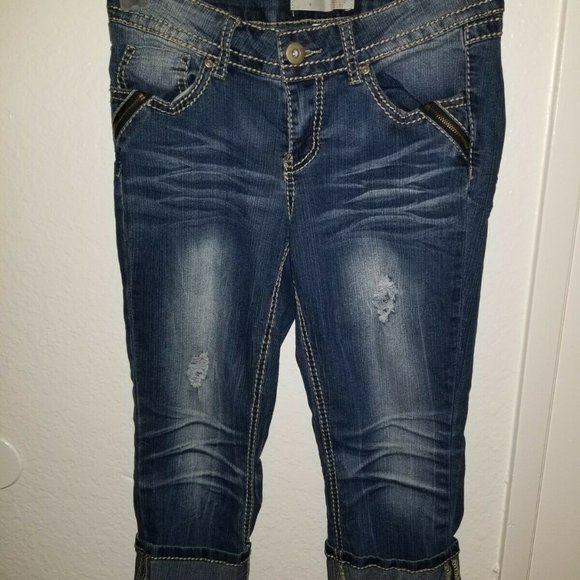 NO BOUNDARIES Juniors Cropped Cuffed Capri Jeans Size 9 - Picture 1 of 6